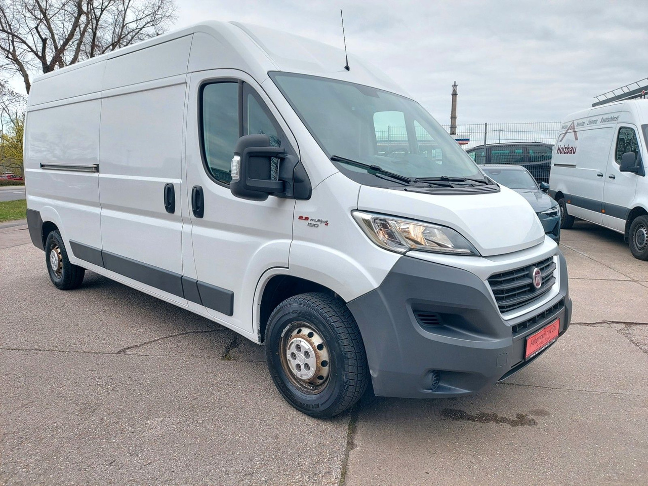 Fiat Ducato Grossr.-Kasten 35 130 L4H2 RS: 4035 mm - Kisbusz: 2 kép. Fiat Ducato Grossr.-Kasten 35 130 L4H2 RS: 4035 mm - Kisbusz: 2 kép.