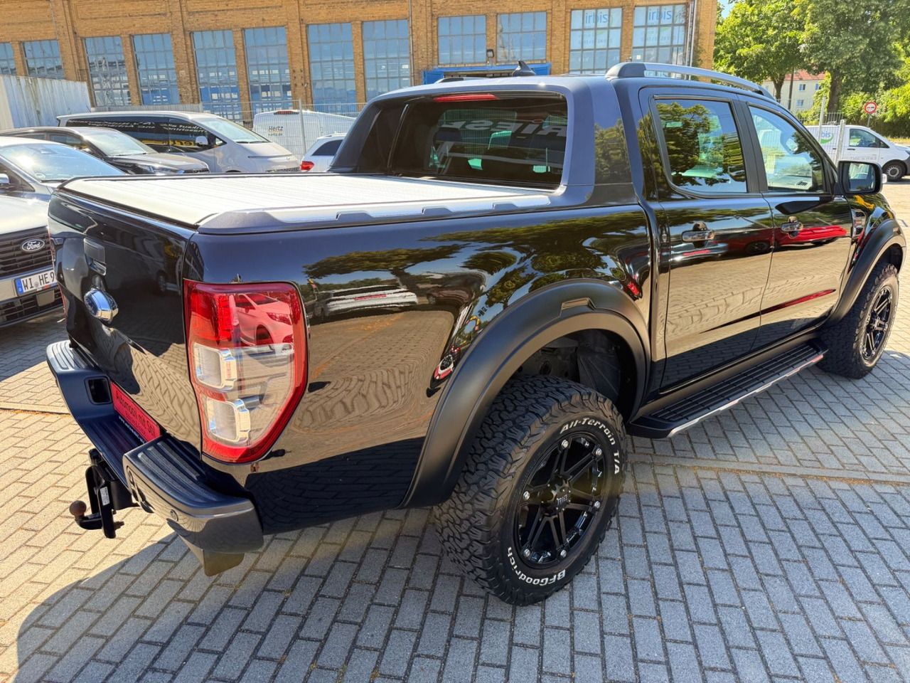 Ford Ranger Wildtrak Doppelkabine 4x4 Raptor LED NAVI - Terepjáró/ SUV: 4 kép. Ford Ranger Wildtrak Doppelkabine 4x4 Raptor LED NAVI - Terepjáró/ SUV: 4 kép.