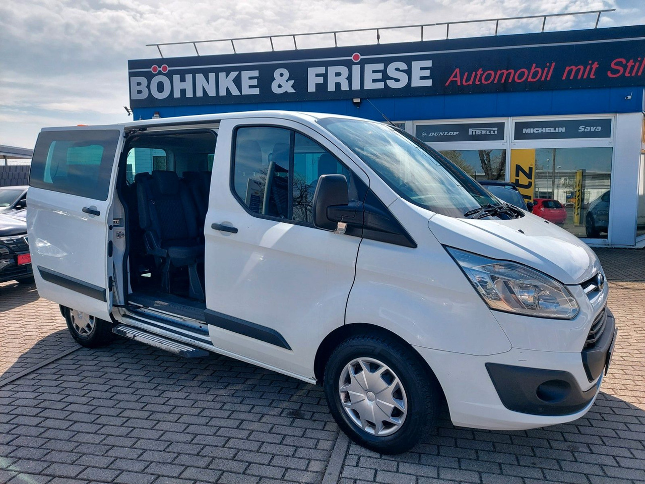 Ford Transit Custom 310 L1 Trend 9SITER KLIMA VAN TEM - Kisbusz: 1 kép. Ford Transit Custom 310 L1 Trend 9SITER KLIMA VAN TEM - Kisbusz: 1 kép.