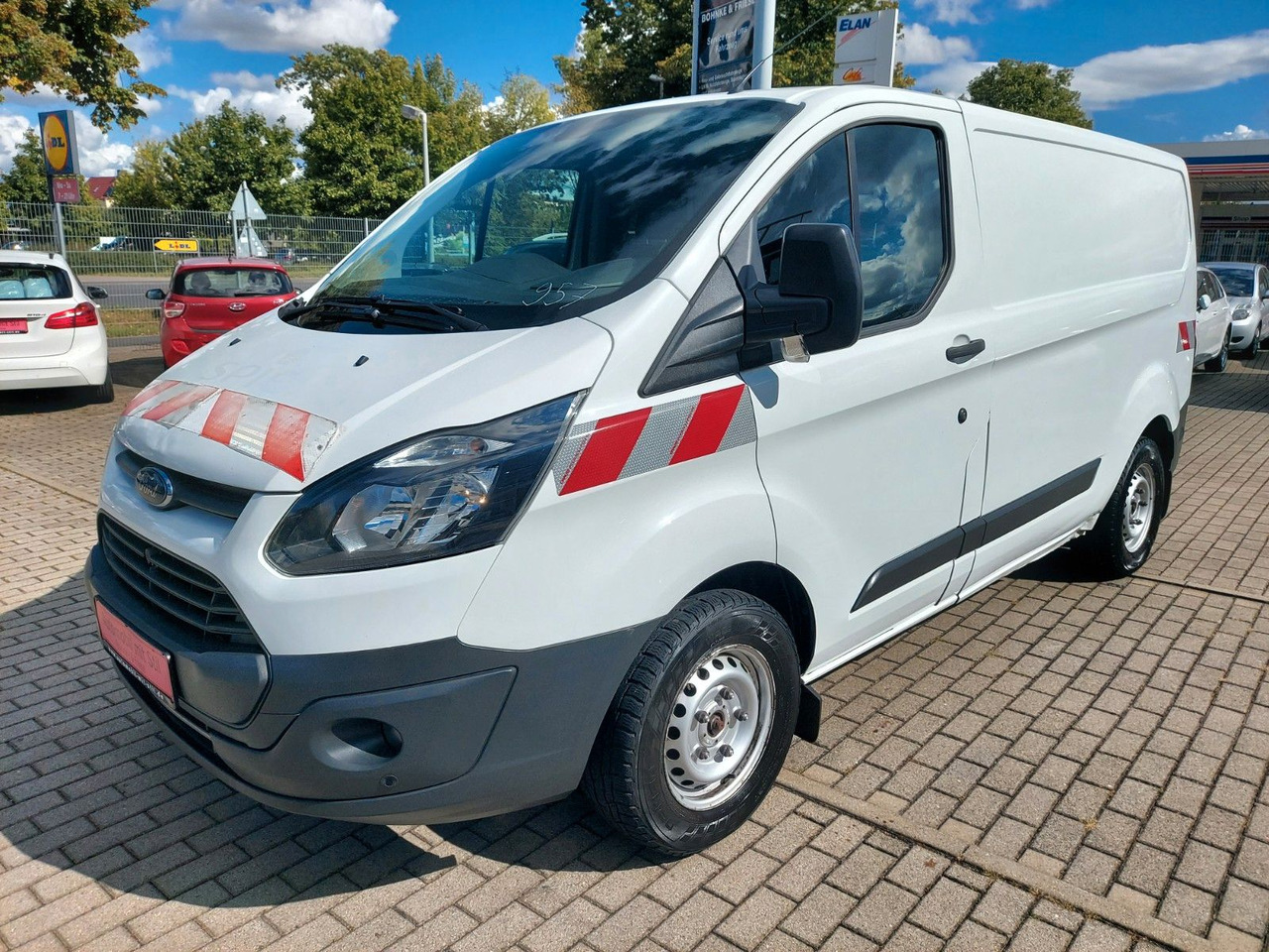 Ford Transit Custom Tourneo Kasten 290 L1 Standheiz. - Kisbusz: 4 kép. Ford Transit Custom Tourneo Kasten 290 L1 Standheiz. - Kisbusz: 4 kép.