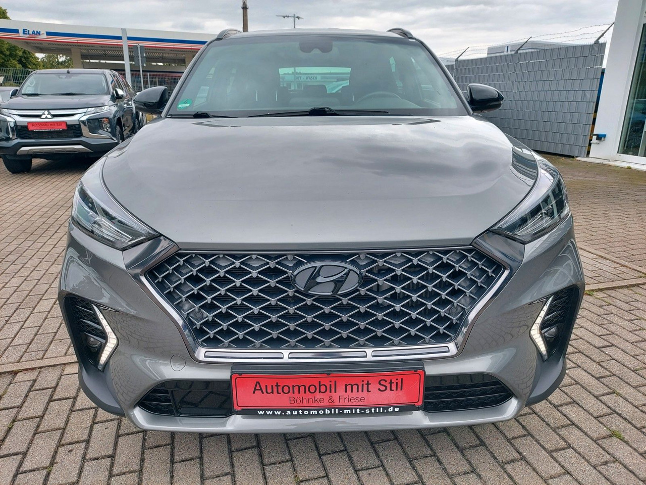 Hyundai Tucson N Line 2WD Automatik Alcantara DAB Navi - Terepjáró/ SUV: 2 kép. Hyundai Tucson N Line 2WD Automatik Alcantara DAB Navi - Terepjáró/ SUV: 2 kép.