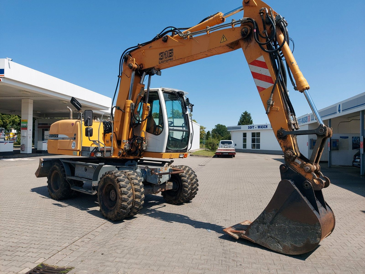 Liebherr A 316 LITRONIC TL + 2005 DEUTZ 13400 STD. Liebherr A 316 LITRONIC TL + 2005 DEUTZ 13400 STD. - Gumikerekes kotró: 3 kép. Liebherr A 316 LITRONIC TL + 2005 DEUTZ 13400 STD. Liebherr A 316 LITRONIC TL + 2005 DEUTZ 13400 STD. - Gumikerekes kotró: 3 kép.