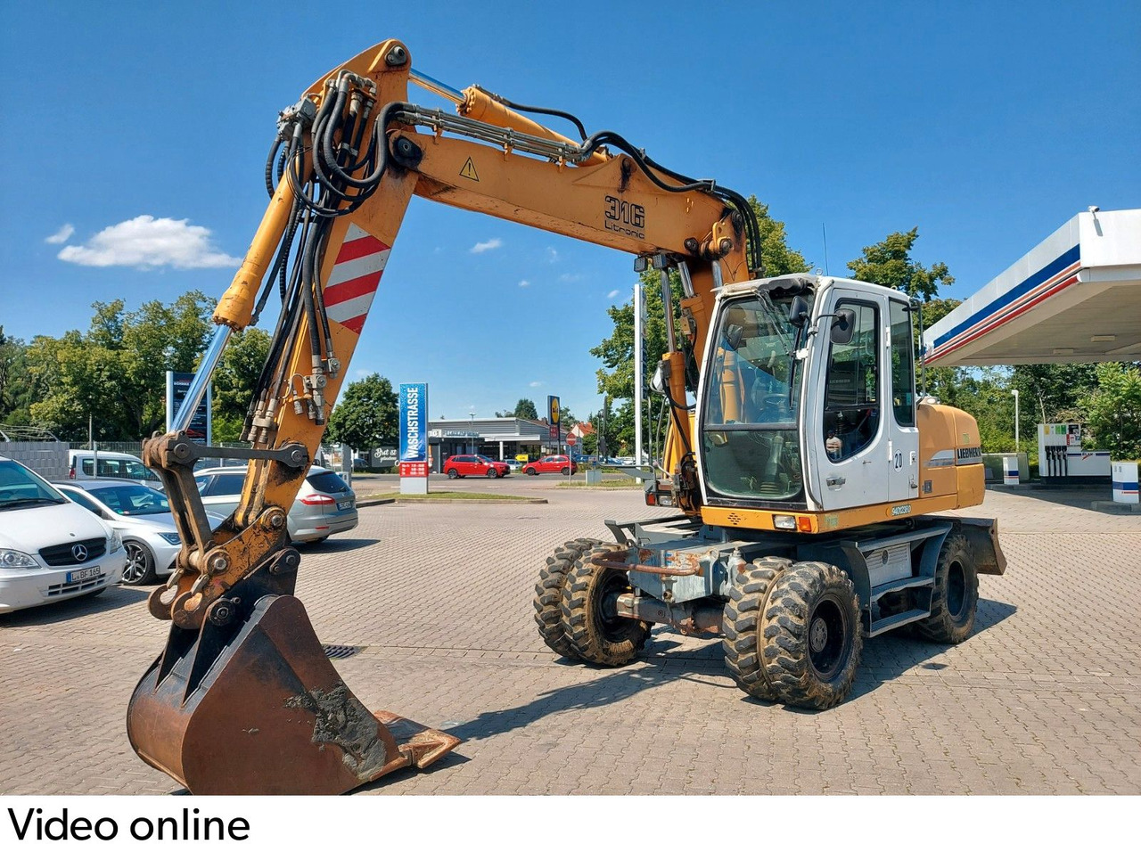 Liebherr A 316 LITRONIC TL + 2005 DEUTZ 13400 STD. Liebherr A 316 LITRONIC TL + 2005 DEUTZ 13400 STD. - Gumikerekes kotró: 2 kép. Liebherr A 316 LITRONIC TL + 2005 DEUTZ 13400 STD. Liebherr A 316 LITRONIC TL + 2005 DEUTZ 13400 STD. - Gumikerekes kotró: 2 kép.