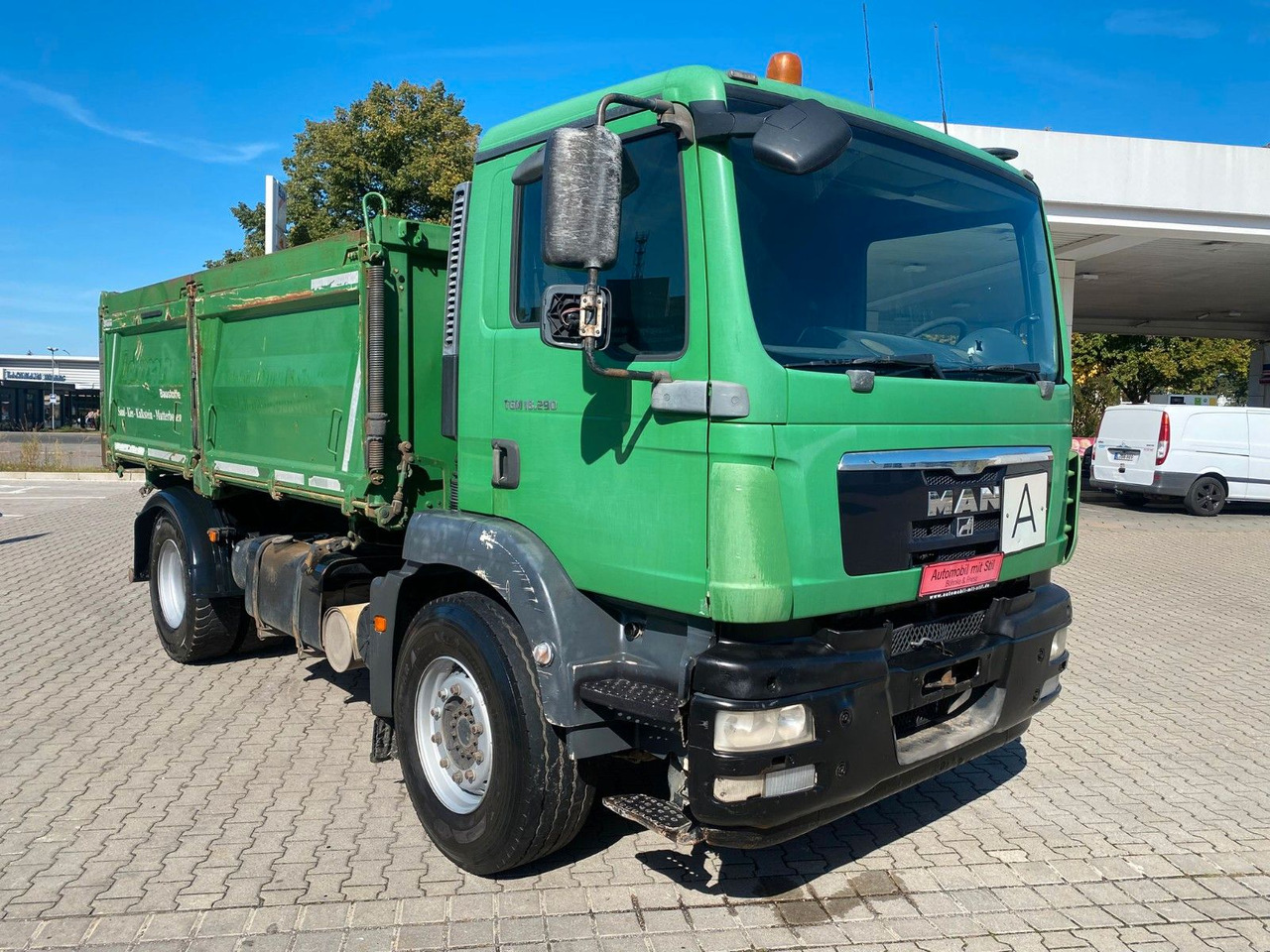 MAN TGM 18.290 4X4 ALLRAD KLIMA DREISEITENKIPPER - Billenőplatós teherautó: 2 kép. MAN TGM 18.290 4X4 ALLRAD KLIMA DREISEITENKIPPER - Billenőplatós teherautó: 2 kép.