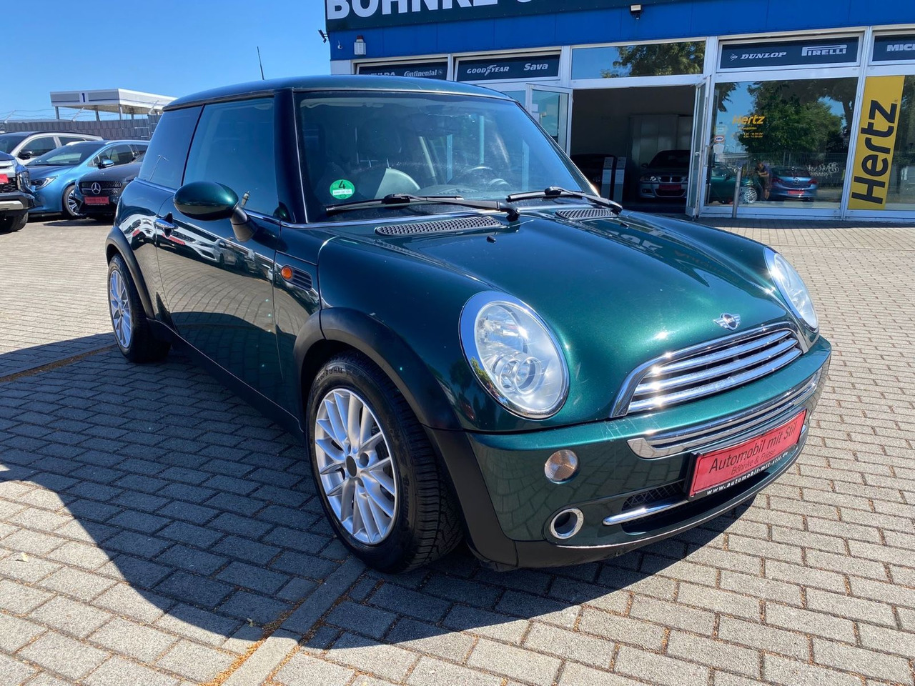 MINI COOPER Mini Cooper Klima Teilleder Alu PDC - Autó: 2 kép. MINI COOPER Mini Cooper Klima Teilleder Alu PDC - Autó: 2 kép.