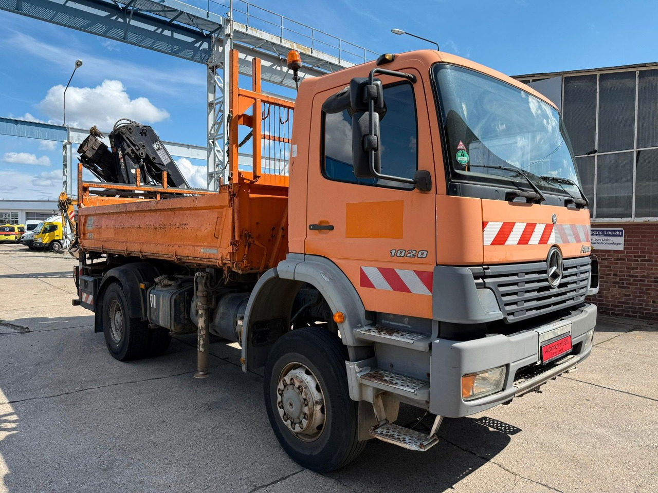 Mercedes-Benz ATEGO 1828 4X4 MEILER + HIAB KRAN 144 FS-3 - Billenőplatós teherautó, Darus autó: 1 kép. Mercedes-Benz ATEGO 1828 4X4 MEILER + HIAB KRAN 144 FS-3 - Billenőplatós teherautó, Darus autó: 1 kép.