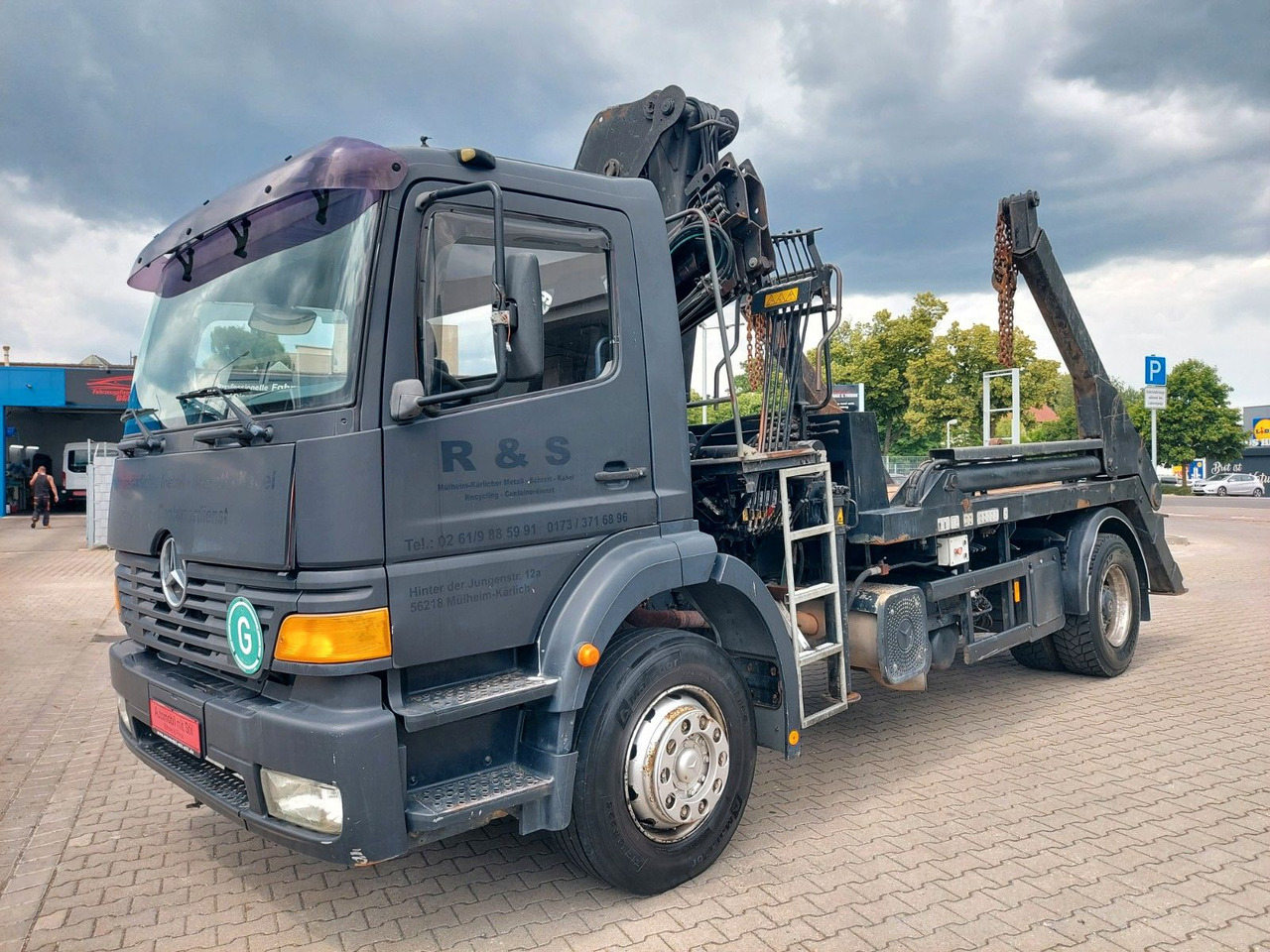Mercedes-Benz Actros 1828 Hiab Absetzkipper Hiab Kran Absetzer - Billenőplatós teherautó, Darus autó: 5 kép. Mercedes-Benz Actros 1828 Hiab Absetzkipper Hiab Kran Absetzer - Billenőplatós teherautó, Darus autó: 5 kép.