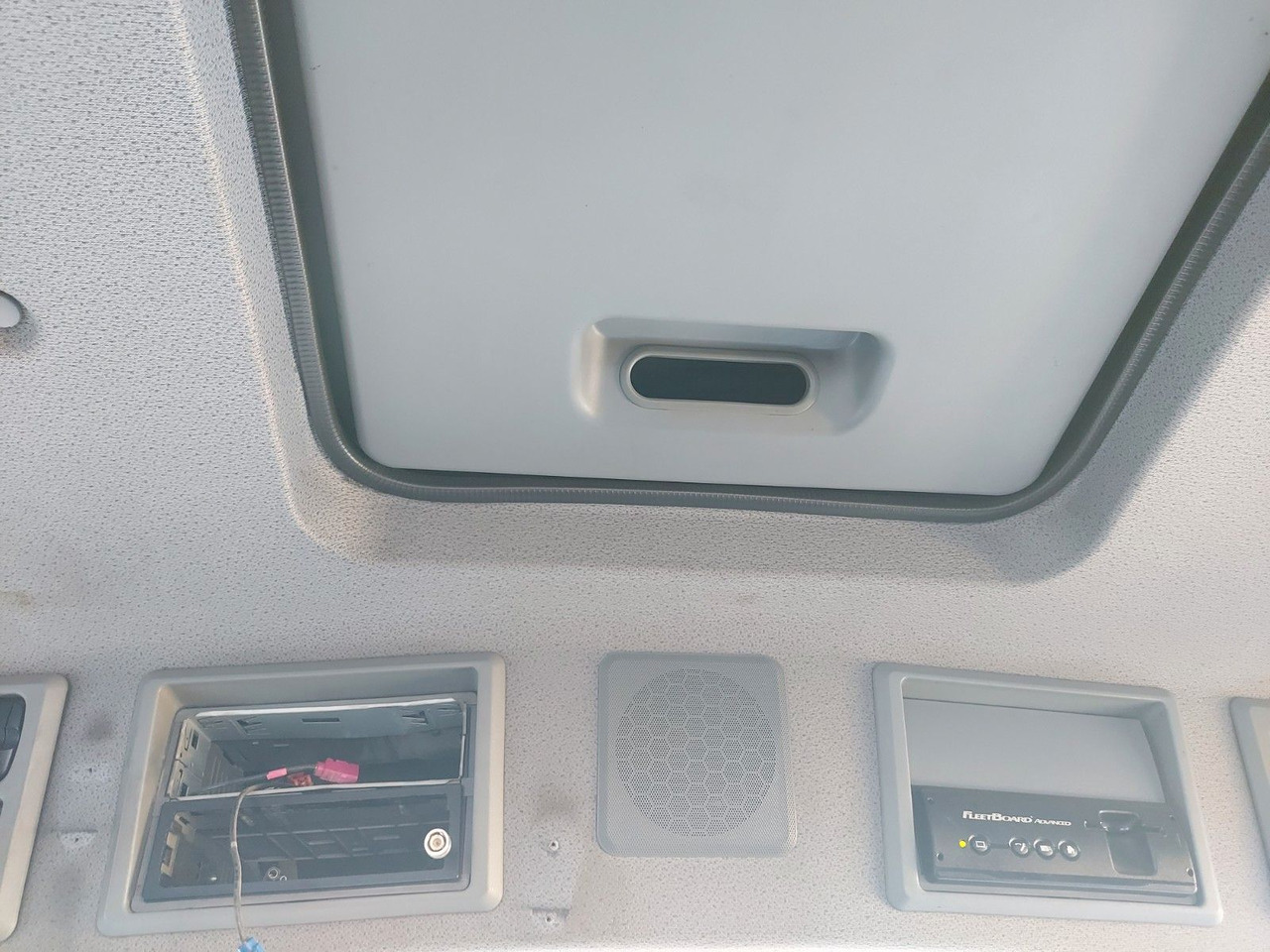 Horgos rakodó teherautó Mercedes-Benz Actros 6-Zyl. 2546 ABROLLKIPPER MEILER: 11 kép. Horgos rakodó teherautó Mercedes-Benz Actros 6-Zyl. 2546 ABROLLKIPPER MEILER: 11 kép.