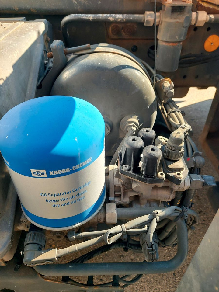 Horgos rakodó teherautó Mercedes-Benz Actros 6-Zyl. 2546 ABROLLKIPPER MEILER: 21 kép. Horgos rakodó teherautó Mercedes-Benz Actros 6-Zyl. 2546 ABROLLKIPPER MEILER: 21 kép.