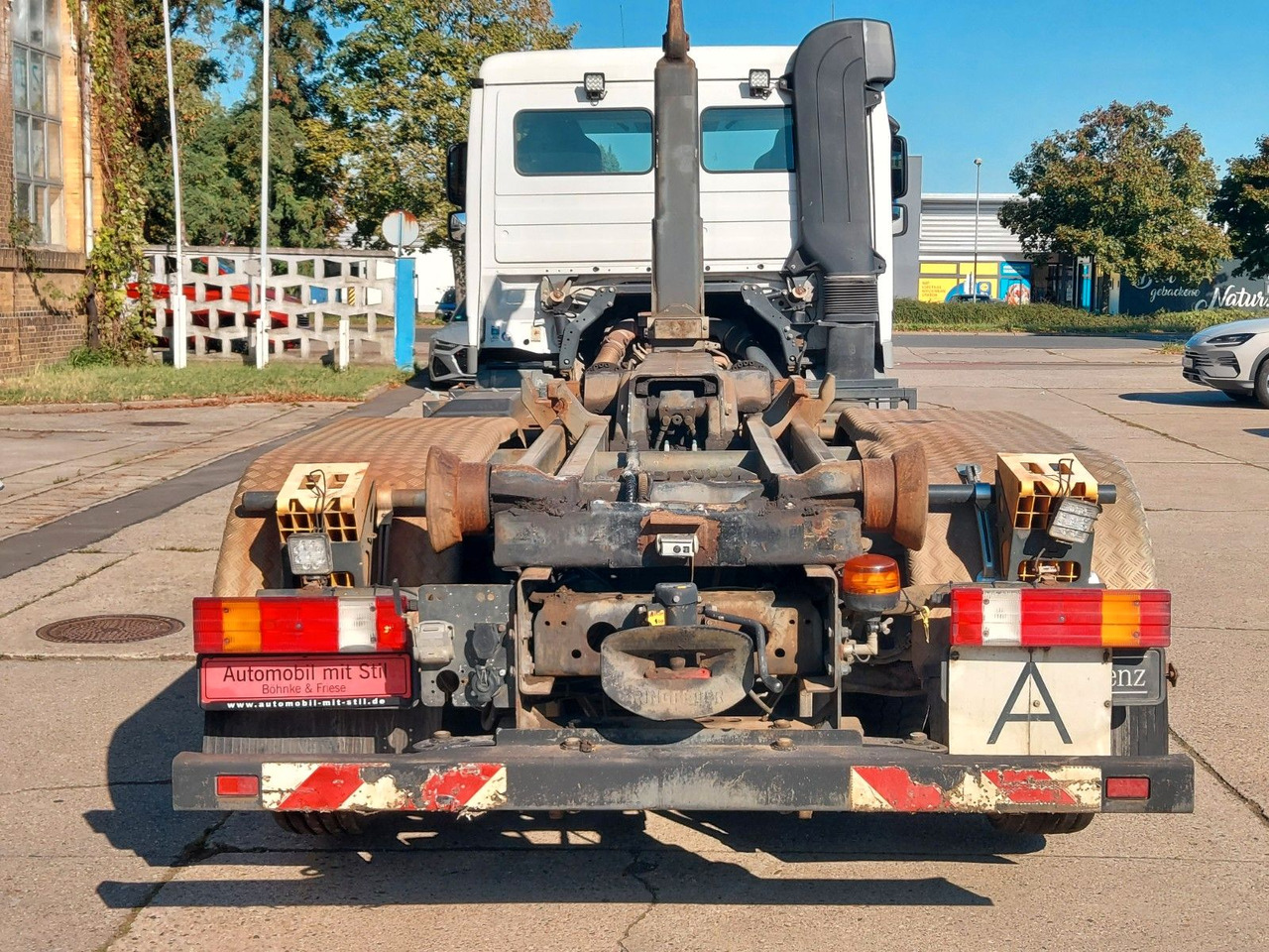 Mercedes-Benz Actros 6-Zyl. 2546 ABROLLKIPPER MEILER - Horgos rakodó teherautó: 3 kép. Mercedes-Benz Actros 6-Zyl. 2546 ABROLLKIPPER MEILER - Horgos rakodó teherautó: 3 kép.