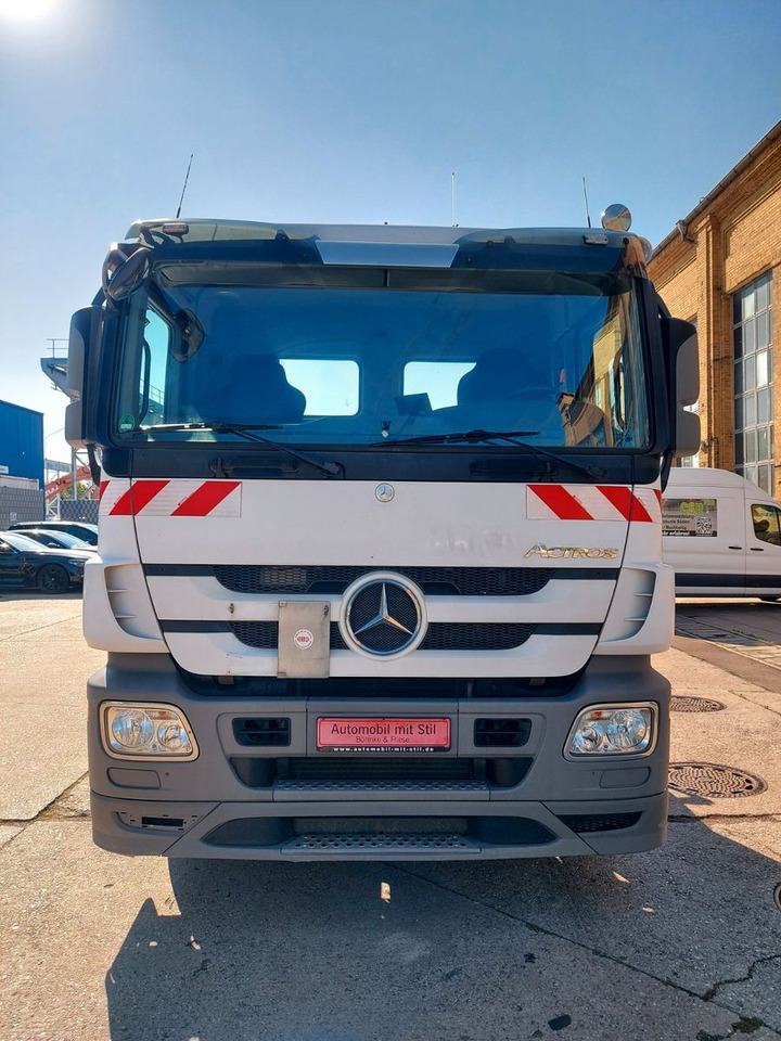 Mercedes-Benz Actros 6-Zyl. 2546 ABROLLKIPPER MEILER - Horgos rakodó teherautó: 5 kép. Mercedes-Benz Actros 6-Zyl. 2546 ABROLLKIPPER MEILER - Horgos rakodó teherautó: 5 kép.