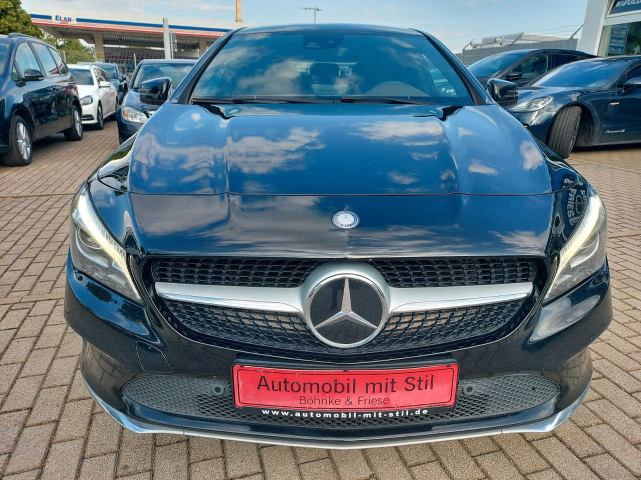 Mercedes-Benz CLA 220 CLA -Klasse Shooting Brake AMG ACC - Autó: 5 kép. Mercedes-Benz CLA 220 CLA -Klasse Shooting Brake AMG ACC - Autó: 5 kép.