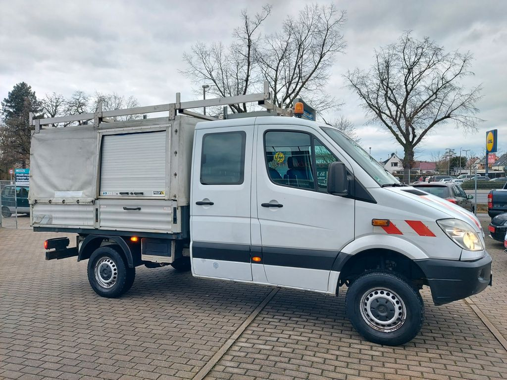 Ponyvás kisteherautó, Duplakabinos kisteherautó Mercedes-Benz Sprinter II DoKa 316 CDI 4X4 Pritsche 6 Sitze Mercedes-Benz Sprinter II DoKa 316 CDI 4X4 Pritsche 6 Sitze: 12 kép.