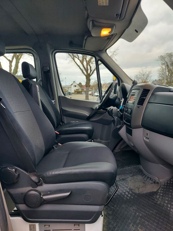 Ponyvás kisteherautó, Duplakabinos kisteherautó Mercedes-Benz Sprinter II DoKa 316 CDI 4X4 Pritsche 6 Sitze Mercedes-Benz Sprinter II DoKa 316 CDI 4X4 Pritsche 6 Sitze: 22 kép.