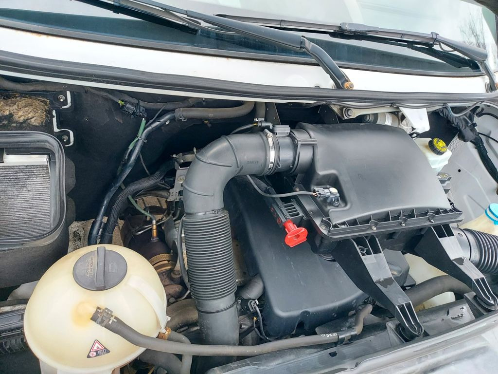 Ponyvás kisteherautó, Duplakabinos kisteherautó Mercedes-Benz Sprinter II DoKa 316 CDI 4X4 Pritsche 6 Sitze Mercedes-Benz Sprinter II DoKa 316 CDI 4X4 Pritsche 6 Sitze: 23 kép.