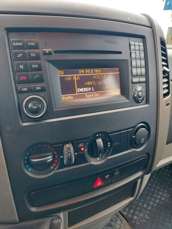 Ponyvás kisteherautó, Duplakabinos kisteherautó Mercedes-Benz Sprinter II DoKa 316 CDI 4X4 Pritsche 6 Sitze Mercedes-Benz Sprinter II DoKa 316 CDI 4X4 Pritsche 6 Sitze: 19 kép.