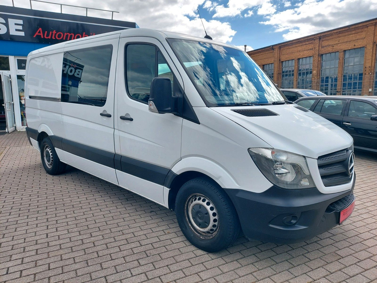 Mercedes-Benz Sprinter II Kasten 314 CDI Mixto 6 Sitze - Kisbusz: 3 kép. Mercedes-Benz Sprinter II Kasten 314 CDI Mixto 6 Sitze - Kisbusz: 3 kép.