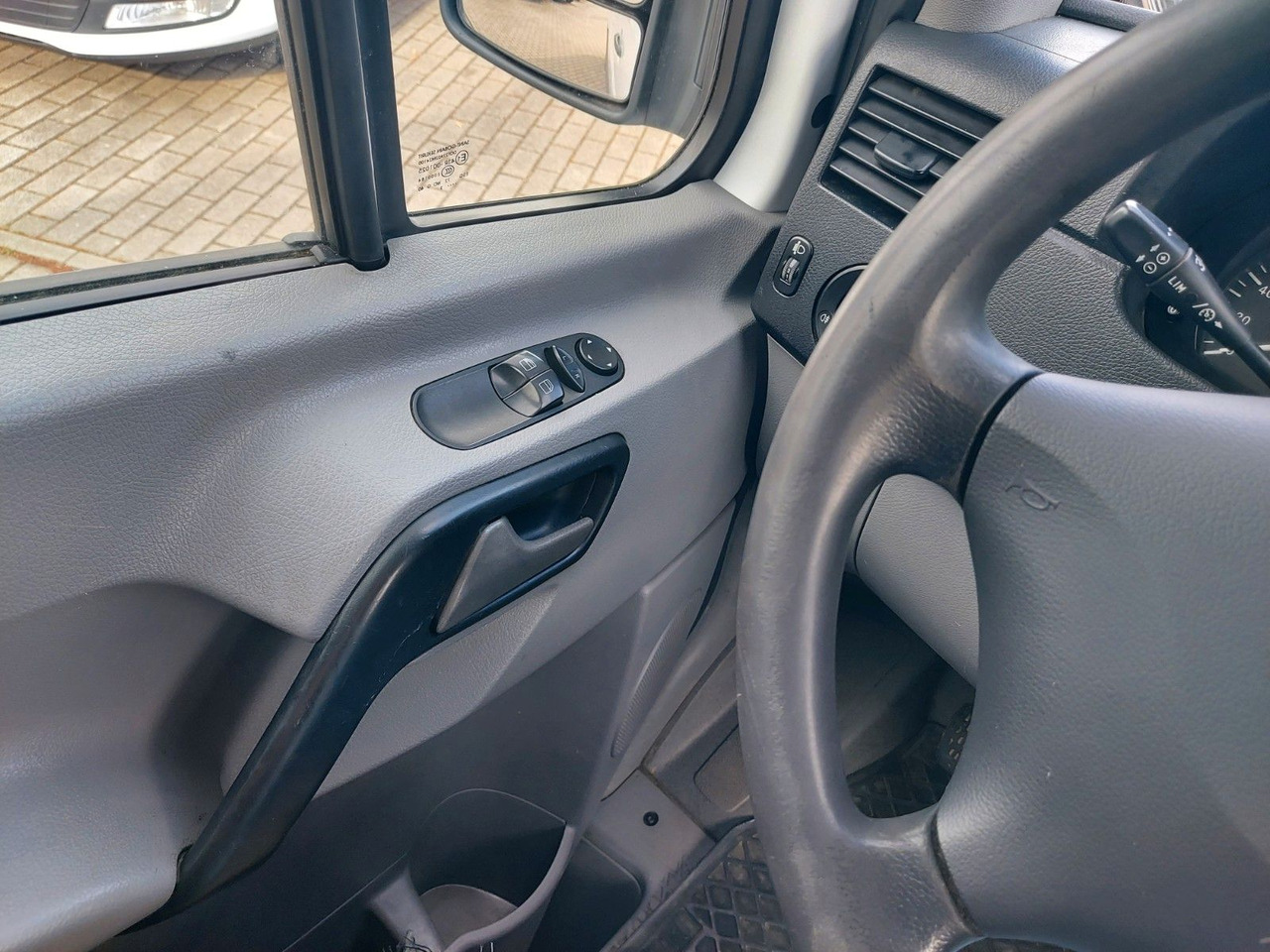 Kisbusz Mercedes-Benz Sprinter II Kasten 316 CDI MIXTO 6 SITZER MAXI: 17 kép.