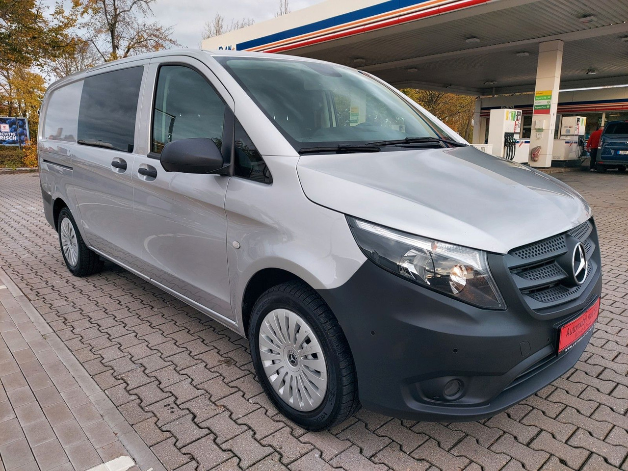 Mercedes-Benz Vito Kasten 114 4x4 4Matic lang Klima AHK PDC - Kisbusz: 3 kép. Mercedes-Benz Vito Kasten 114 4x4 4Matic lang Klima AHK PDC - Kisbusz: 3 kép.