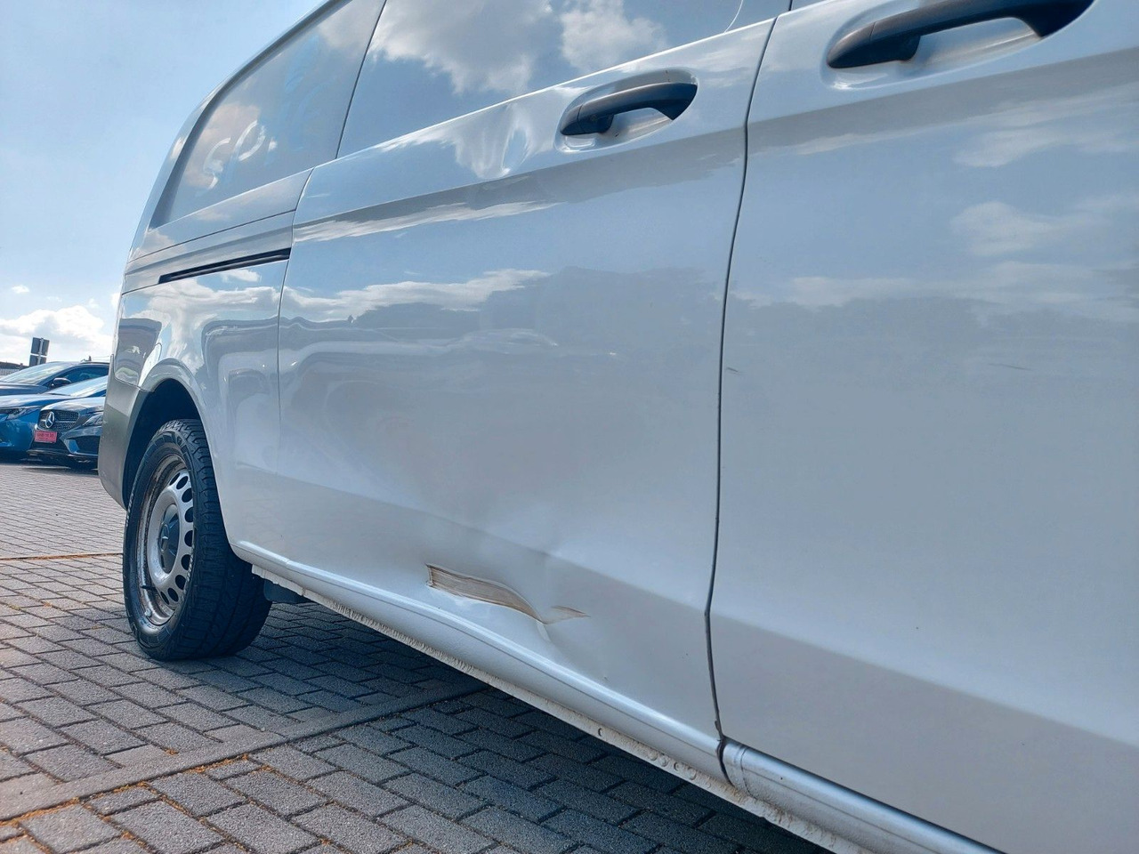Mercedes-Benz Vito Kasten 116 CDI Extralang Automatik Tempomat - Kisbusz: 3 kép. Mercedes-Benz Vito Kasten 116 CDI Extralang Automatik Tempomat - Kisbusz: 3 kép.