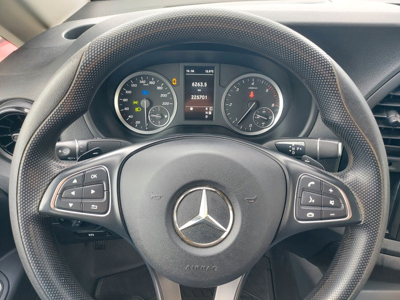 Mercedes-Benz Vito Mixto 114 CDI 4x4 Extralang 5 Sitze LED lízing Mercedes-Benz Vito Mixto 114 CDI 4x4 Extralang 5 Sitze LED: 15 kép.