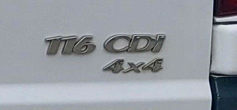 Mercedes-Benz Vito Mixto 4x4 116 CDI lang Autom. Tempo - Kisbusz: 2 kép. Mercedes-Benz Vito Mixto 4x4 116 CDI lang Autom. Tempo - Kisbusz: 2 kép.