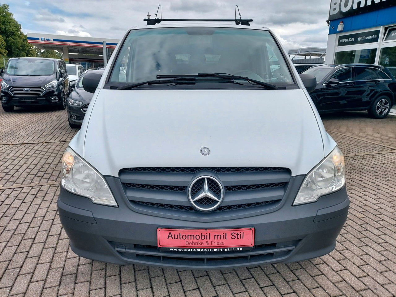 Mercedes-Benz Vito Mixto 4x4 116 extralang Automatik 5 Sitze - Kisbusz: 3 kép. Mercedes-Benz Vito Mixto 4x4 116 extralang Automatik 5 Sitze - Kisbusz: 3 kép.