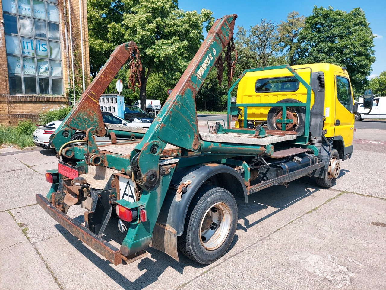 Mitsubishi Canter 7C18 Absetzer Kipper Meier Ratio 4500kg - Konténerszállító: 2 kép. Mitsubishi Canter 7C18 Absetzer Kipper Meier Ratio 4500kg - Konténerszállító: 2 kép.