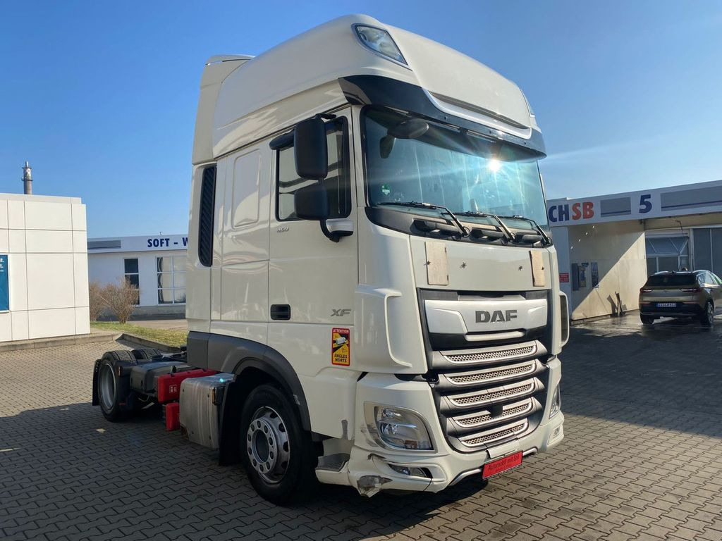 Nyergesvontató DAF XF450 FT SuperSpace STANDKLIMA ACC Mega: 1 kép.