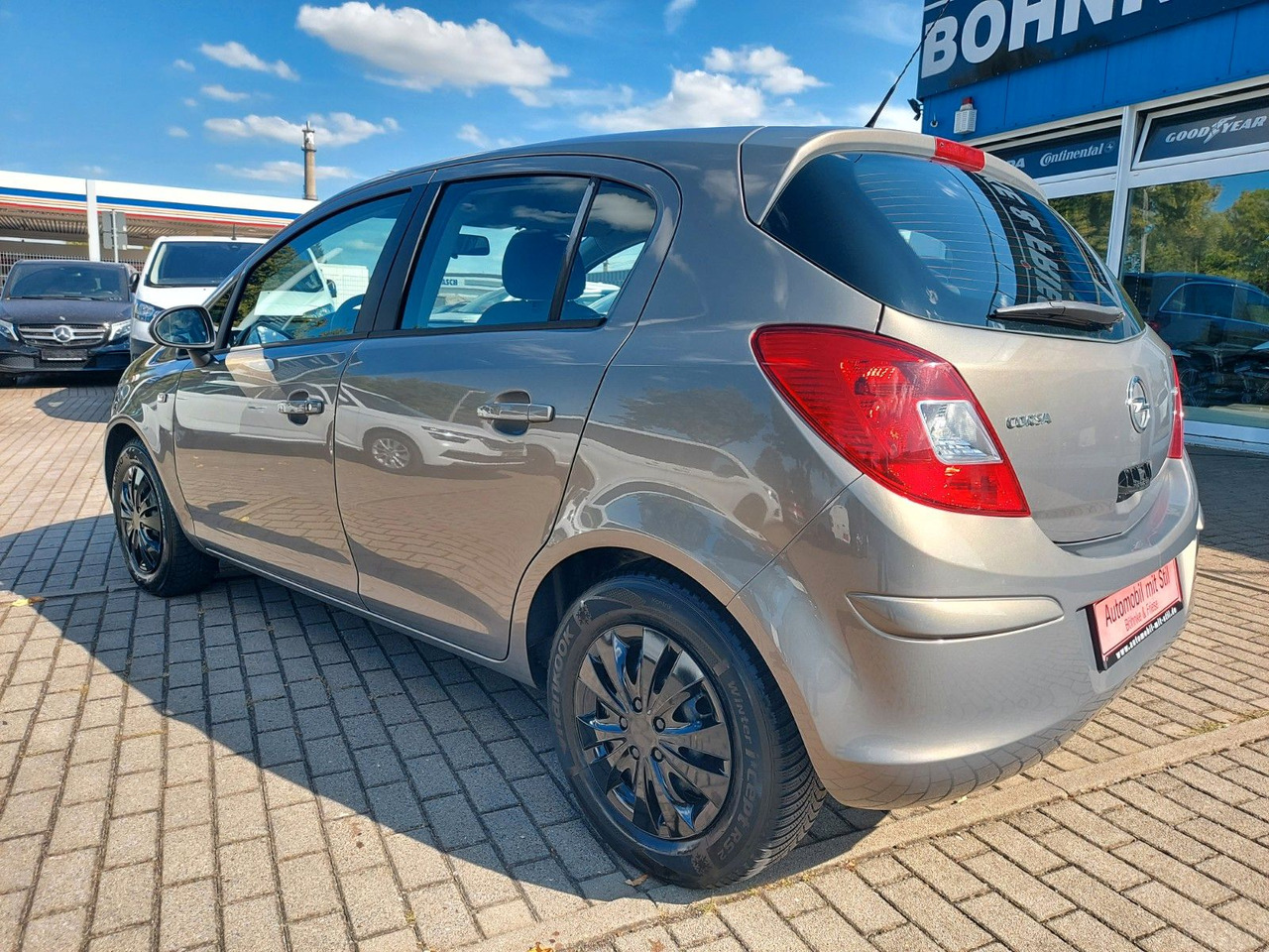 Opel Corsa D Edition Klima - Autó: 4 kép. Opel Corsa D Edition Klima - Autó: 4 kép.