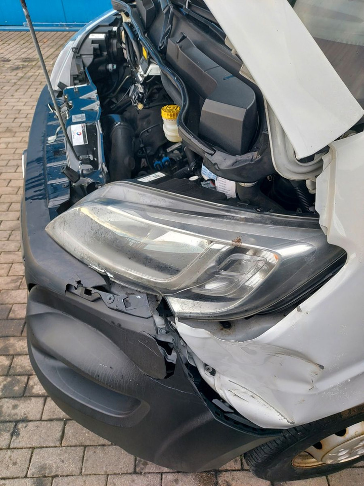 Opel Movano C Kasten HKa L3H2 3,5t Edition KLIMA - Kisbusz: 4 kép. Opel Movano C Kasten HKa L3H2 3,5t Edition KLIMA - Kisbusz: 4 kép.