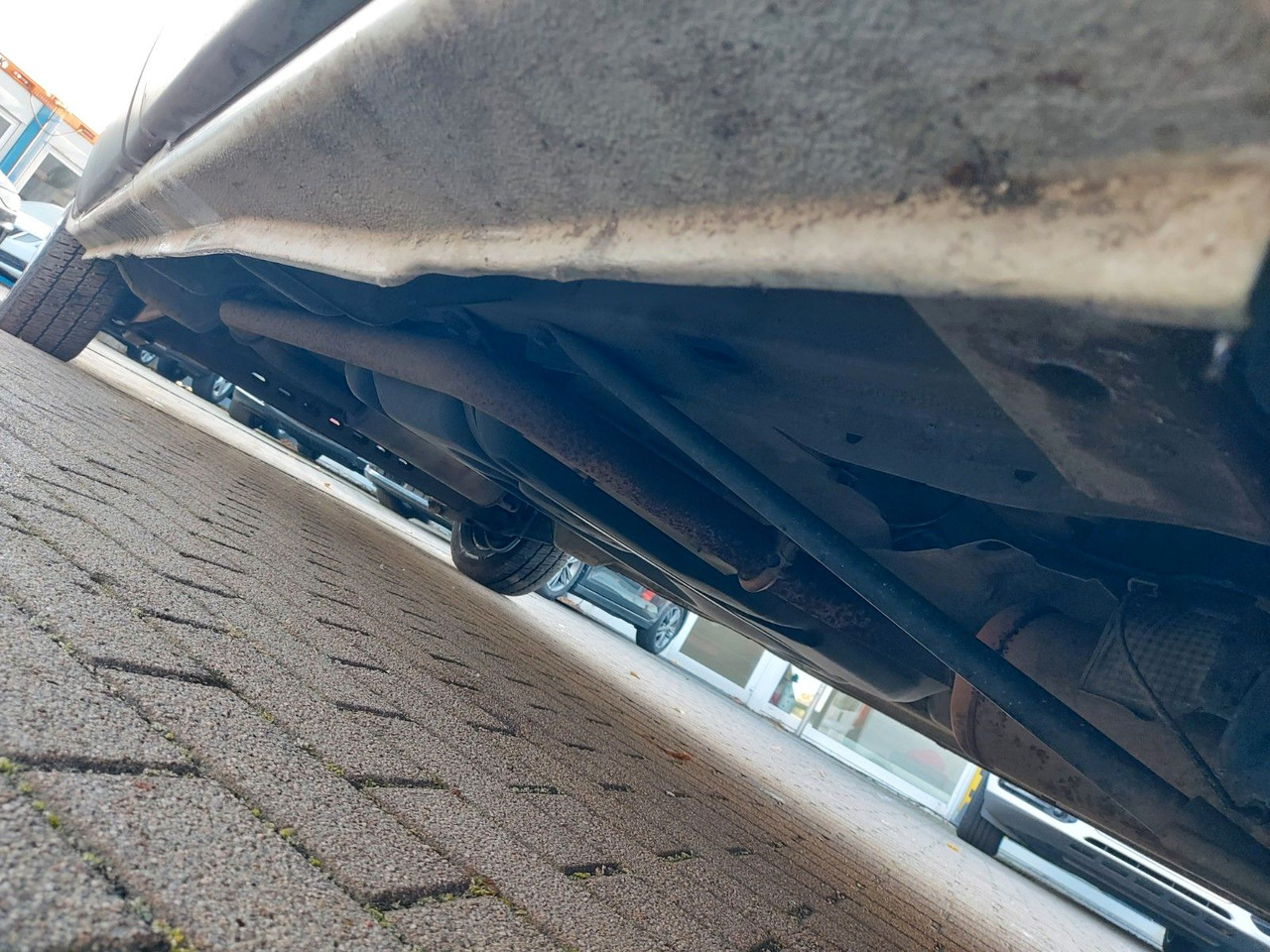 Kisbusz Opel Vivaro Kasten Kombi L2H1 2,9t Klima: 21 kép. Kisbusz Opel Vivaro Kasten Kombi L2H1 2,9t Klima: 21 kép.