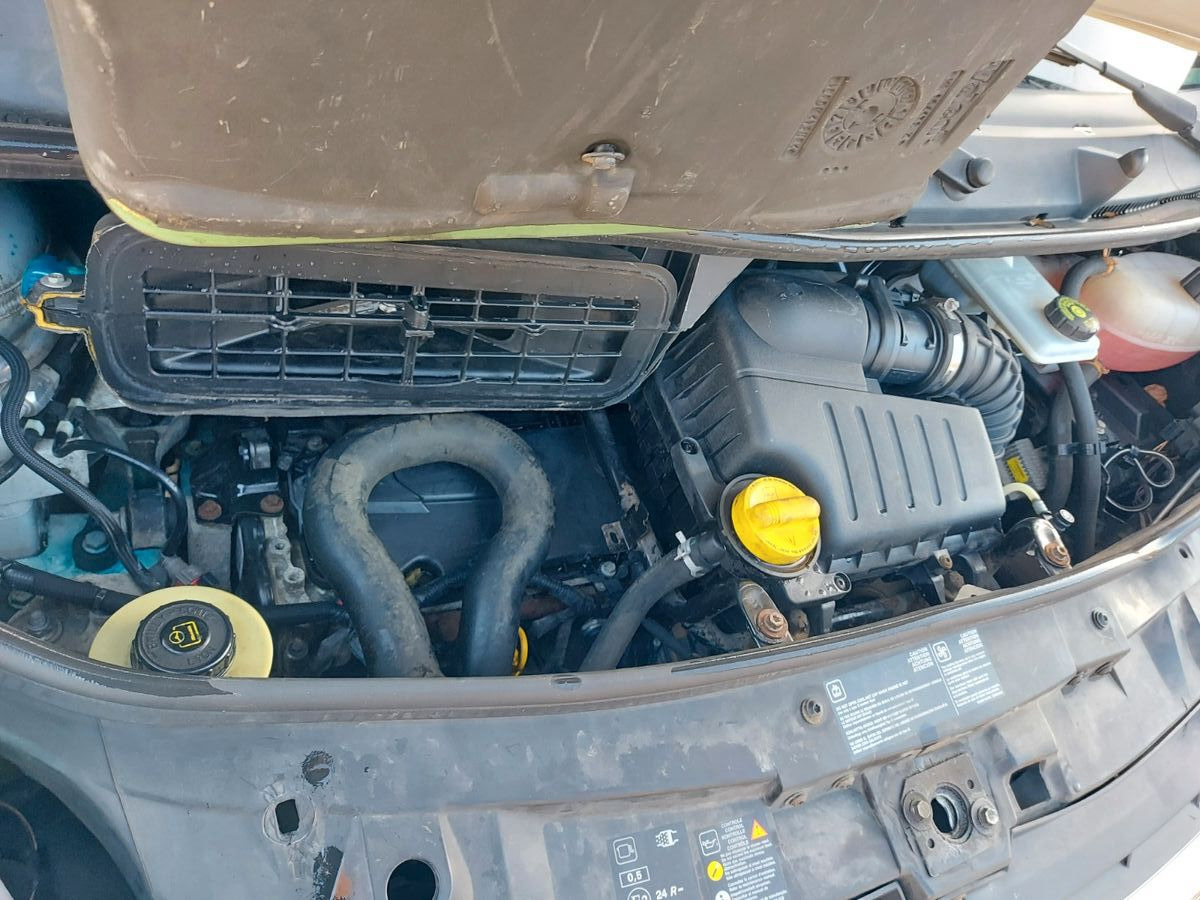 Kisbusz Opel Vivaro Kasten Kombi L2H1 2,9t Klima: 23 kép. Kisbusz Opel Vivaro Kasten Kombi L2H1 2,9t Klima: 23 kép.