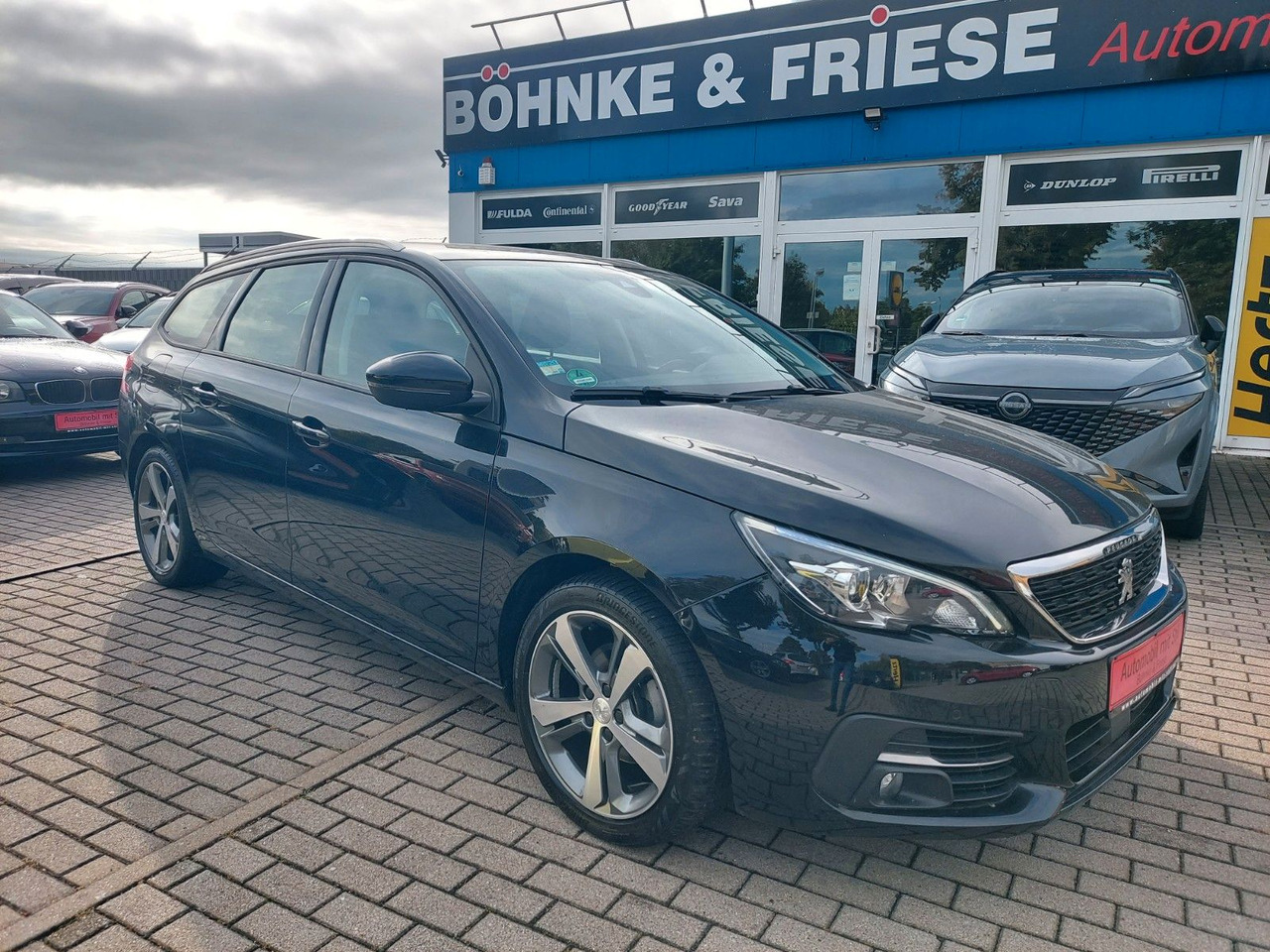 Peugeot 308 SW Active Business Panorama DAB Navi LED - Kombi: 1 kép. Peugeot 308 SW Active Business Panorama DAB Navi LED - Kombi: 1 kép.