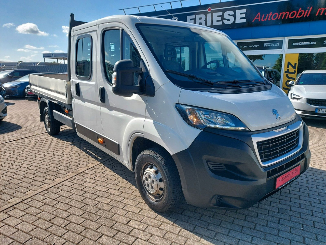 Peugeot Boxer Pritsche Doka. 335 L3 BlueHDi 130 Klima - Platós kisteherautó, Duplakabinos kisteherautó: 1 kép. Peugeot Boxer Pritsche Doka. 335 L3 BlueHDi 130 Klima - Platós kisteherautó, Duplakabinos kisteherautó: 1 kép.