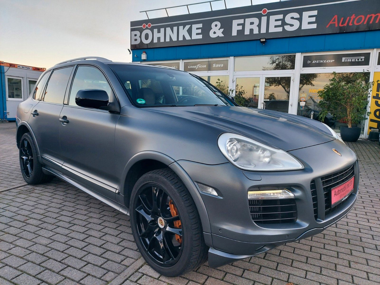 Porsche Cayenne Turbo S Bose Alcantara Navi Luft - Terepjáró/ SUV: 1 kép. Porsche Cayenne Turbo S Bose Alcantara Navi Luft - Terepjáró/ SUV: 1 kép.