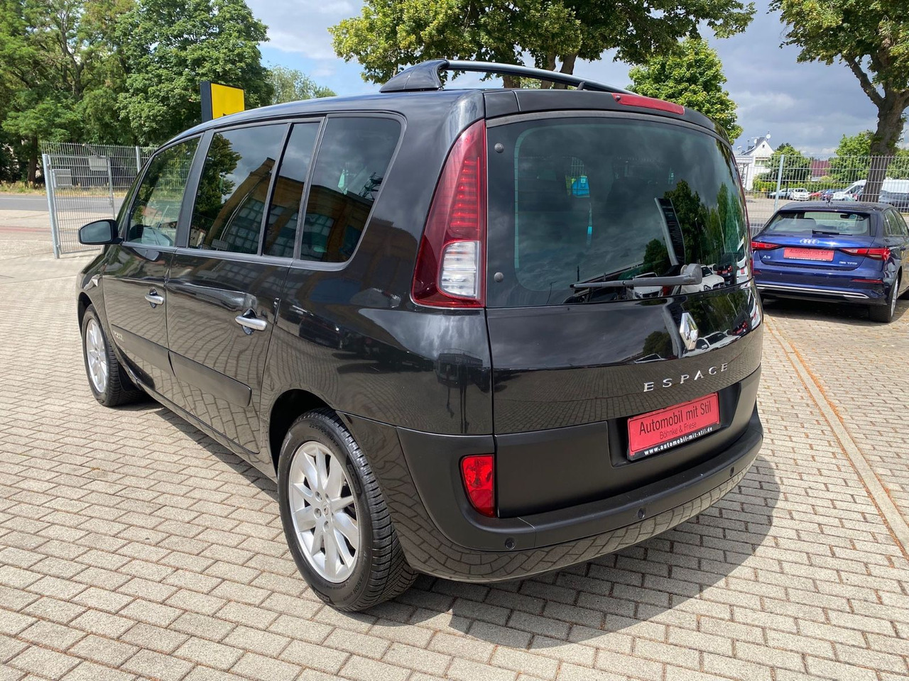 Renault Espace IV Edition PGA 7 Sitze TÜV 05/26 ALCANTAR - Kisbusz: 4 kép. Renault Espace IV Edition PGA 7 Sitze TÜV 05/26 ALCANTAR - Kisbusz: 4 kép.