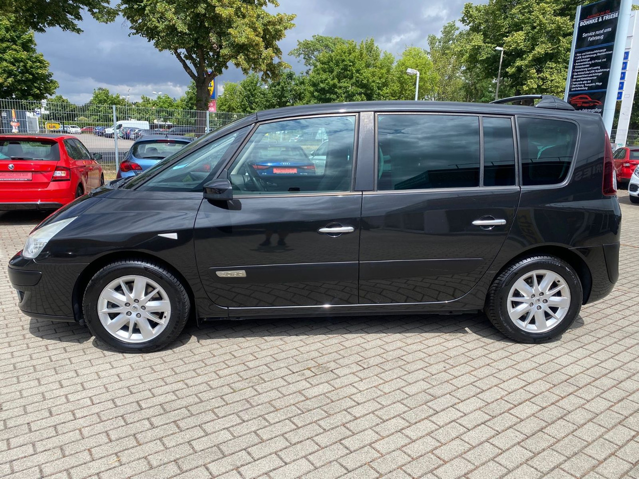 Renault Espace IV Edition PGA 7 Sitze TÜV 05/26 ALCANTAR - Kisbusz: 3 kép. Renault Espace IV Edition PGA 7 Sitze TÜV 05/26 ALCANTAR - Kisbusz: 3 kép.