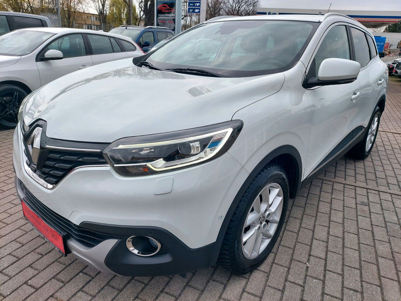 Renault Kadjar XMOD Klima Leder Navi Assist Sitzheiz.LED - Terepjáró/ SUV: 5 kép. Renault Kadjar XMOD Klima Leder Navi Assist Sitzheiz.LED - Terepjáró/ SUV: 5 kép.