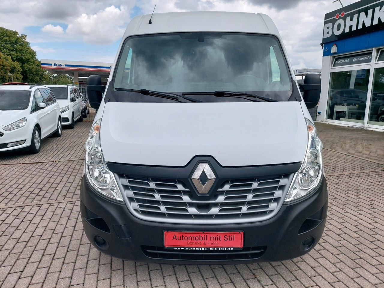 Renault Master III Kasten L2H2 HKa 3,3t Klima - Kisbusz: 3 kép. Renault Master III Kasten L2H2 HKa 3,3t Klima - Kisbusz: 3 kép.