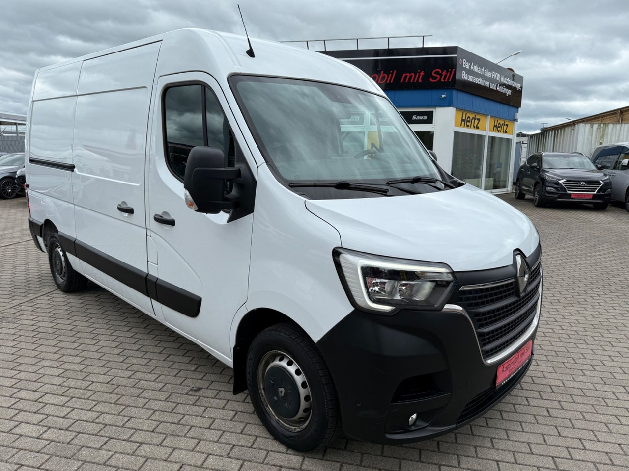 Renault Master III Kasten L2H2 HKa 3,5t Klima Spur Assis - Kisbusz: 2 kép. Renault Master III Kasten L2H2 HKa 3,5t Klima Spur Assis - Kisbusz: 2 kép.
