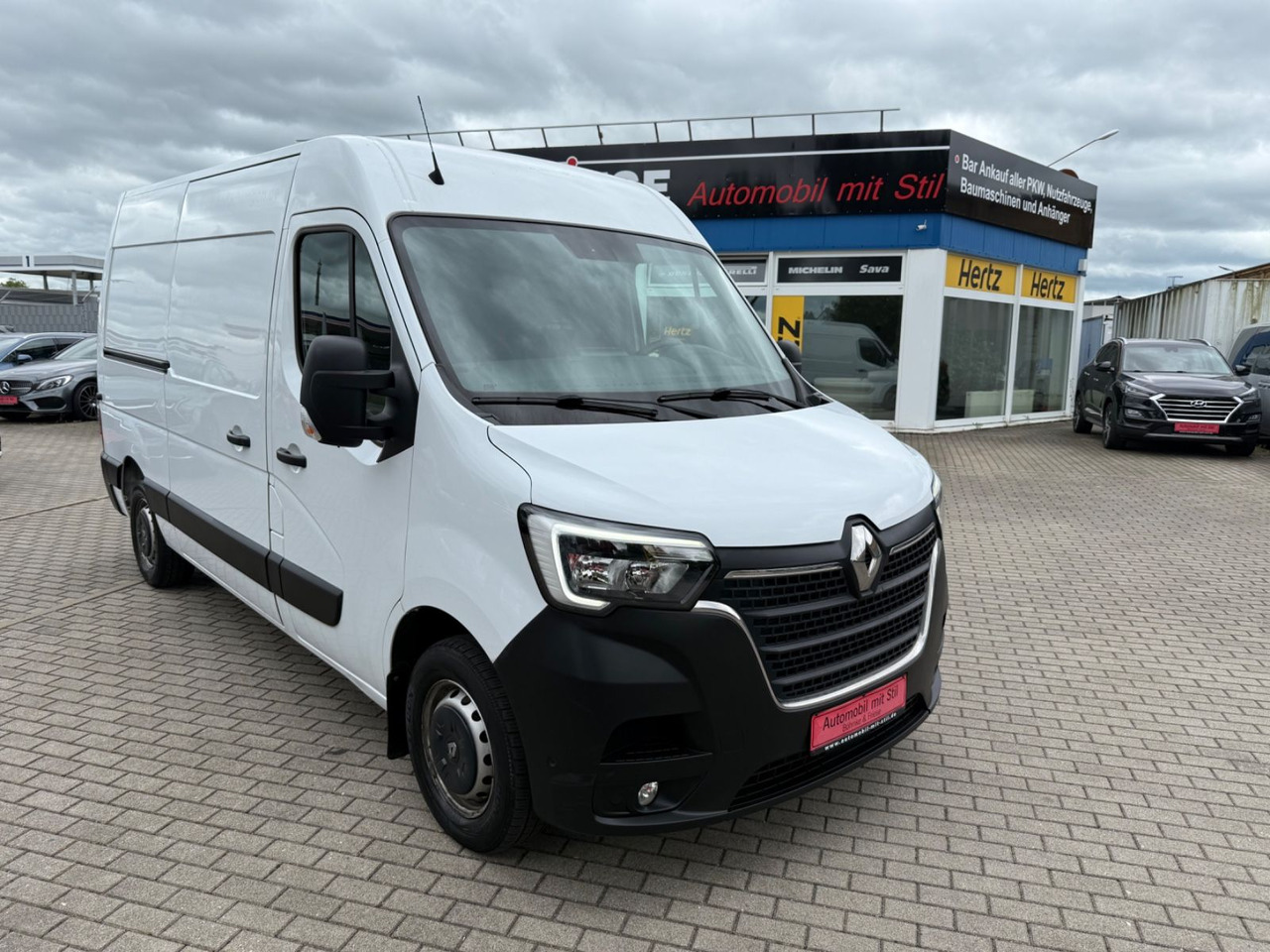 Renault Master III Kasten L2H2 HKa 3,5t Klima Spur Assis - Kisbusz: 1 kép. Renault Master III Kasten L2H2 HKa 3,5t Klima Spur Assis - Kisbusz: 1 kép.