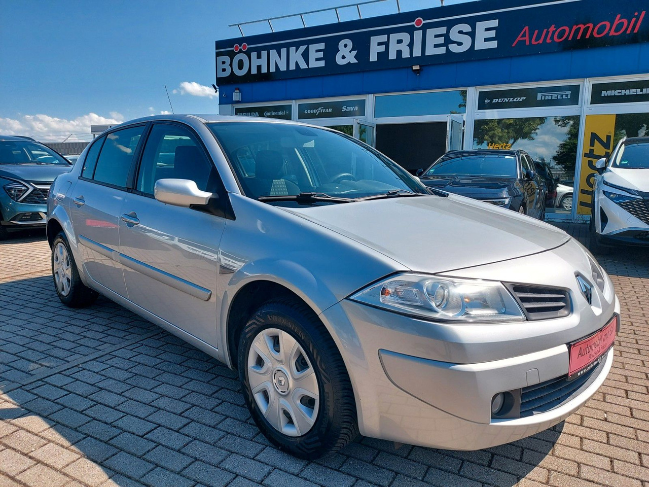 Renault Megane II Classic Lim. Avantage Klima Allwetter - Szedán: 1 kép. Renault Megane II Classic Lim. Avantage Klima Allwetter - Szedán: 1 kép.
