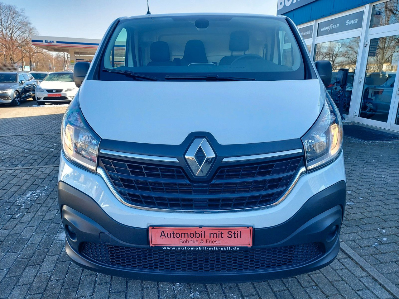 Renault Trafic Kasten L1H1 2,8t Komfort Klima Navi Tempo Renault Trafic Kasten L1H1 2,8t Komfort Klima Navi Tempo - Minibusz, Kisbusz: 4 kép. Renault Trafic Kasten L1H1 2,8t Komfort Klima Navi Tempo Renault Trafic Kasten L1H1 2,8t Komfort Klima Navi Tempo - Minibusz, Kisbusz: 4 kép.