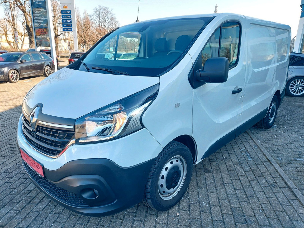 Renault Trafic Kasten L1H1 2,8t Komfort Klima Navi Tempo Renault Trafic Kasten L1H1 2,8t Komfort Klima Navi Tempo - Minibusz, Kisbusz: 5 kép. Renault Trafic Kasten L1H1 2,8t Komfort Klima Navi Tempo Renault Trafic Kasten L1H1 2,8t Komfort Klima Navi Tempo - Minibusz, Kisbusz: 5 kép.