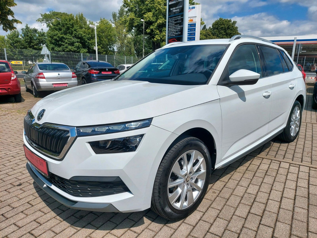Skoda Kamiq Style LED Radar Navi DAB Sound - Terepjáró/ SUV: 3 kép. Skoda Kamiq Style LED Radar Navi DAB Sound - Terepjáró/ SUV: 3 kép.