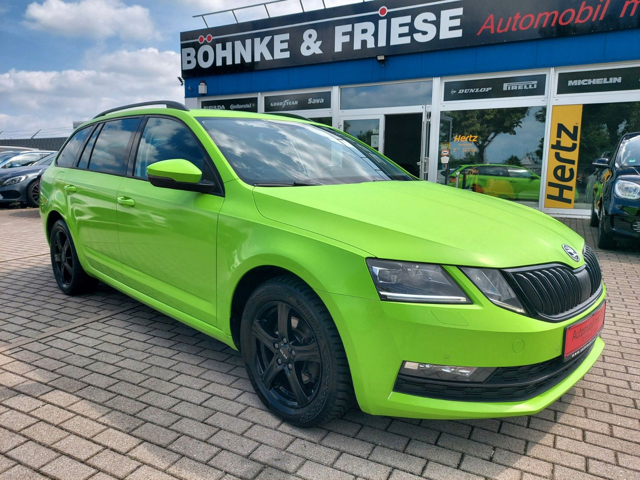 Skoda Octavia Combi Soleil DSG LED Radar ACC - Autó: 1 kép. Skoda Octavia Combi Soleil DSG LED Radar ACC - Autó: 1 kép.