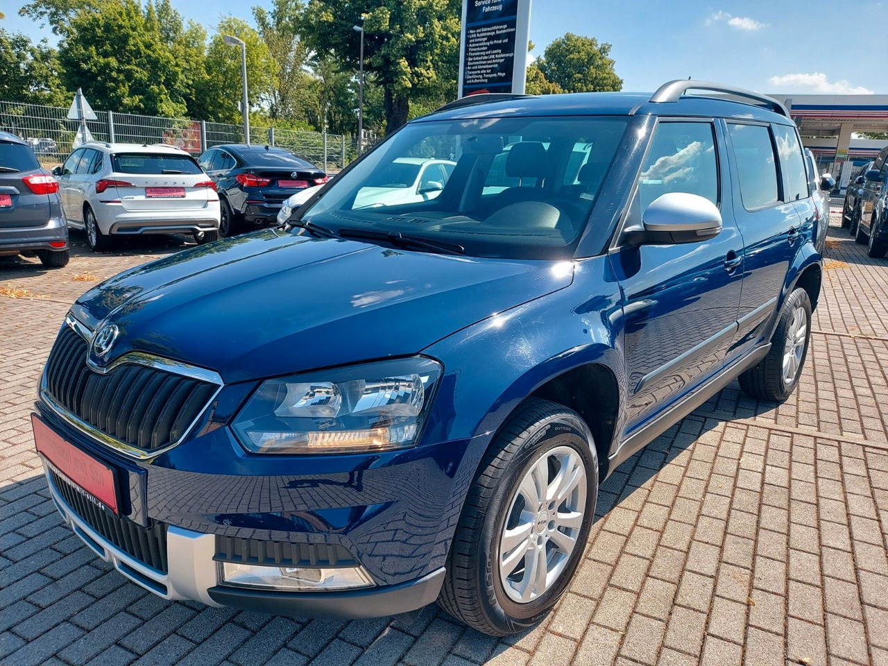 Skoda Yeti Cool Edition Outdoor DSG Klima - Kisbusz: 3 kép. Skoda Yeti Cool Edition Outdoor DSG Klima - Kisbusz: 3 kép.