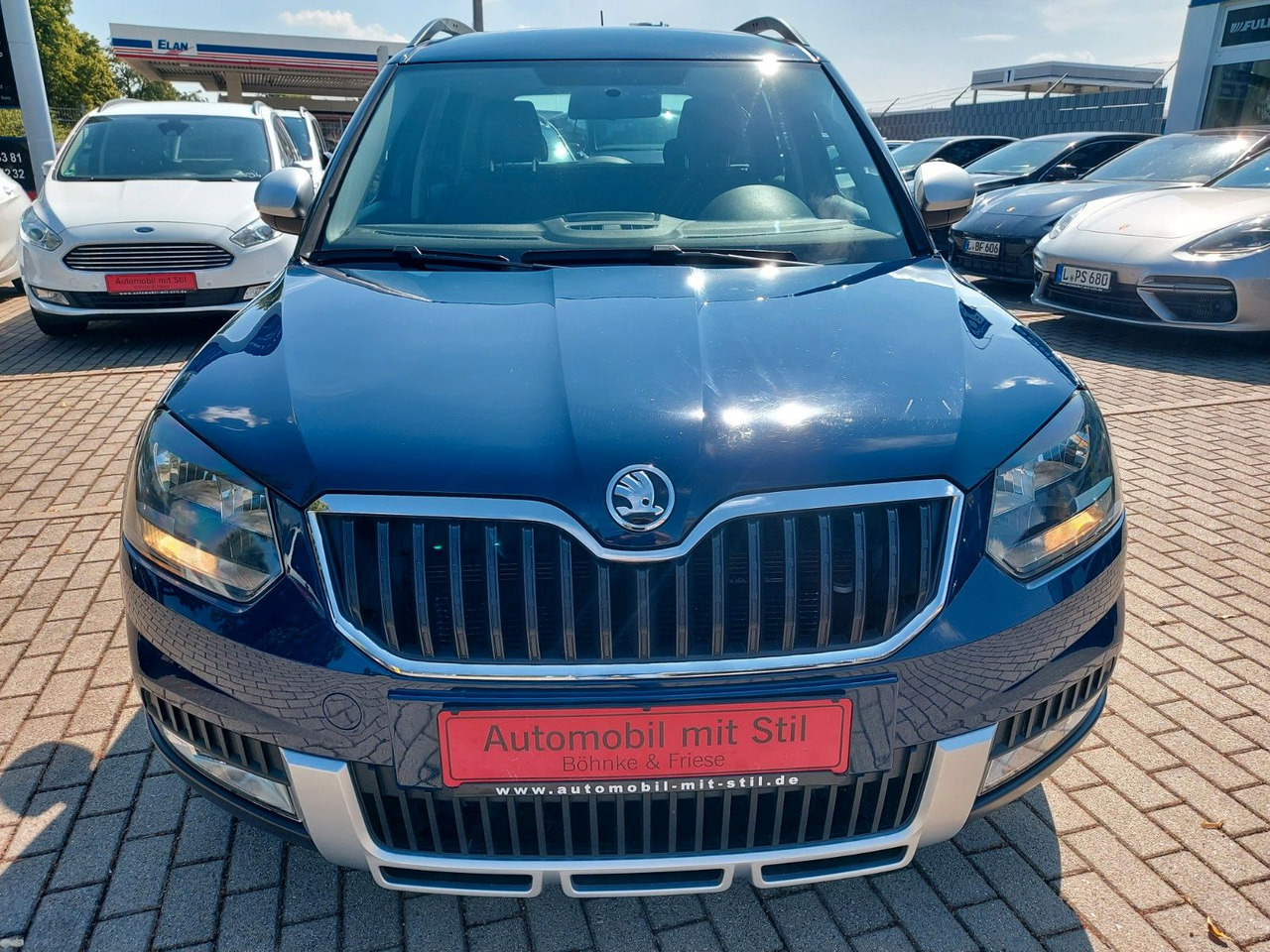 Skoda Yeti Cool Edition Outdoor DSG Klima - Kisbusz: 2 kép. Skoda Yeti Cool Edition Outdoor DSG Klima - Kisbusz: 2 kép.