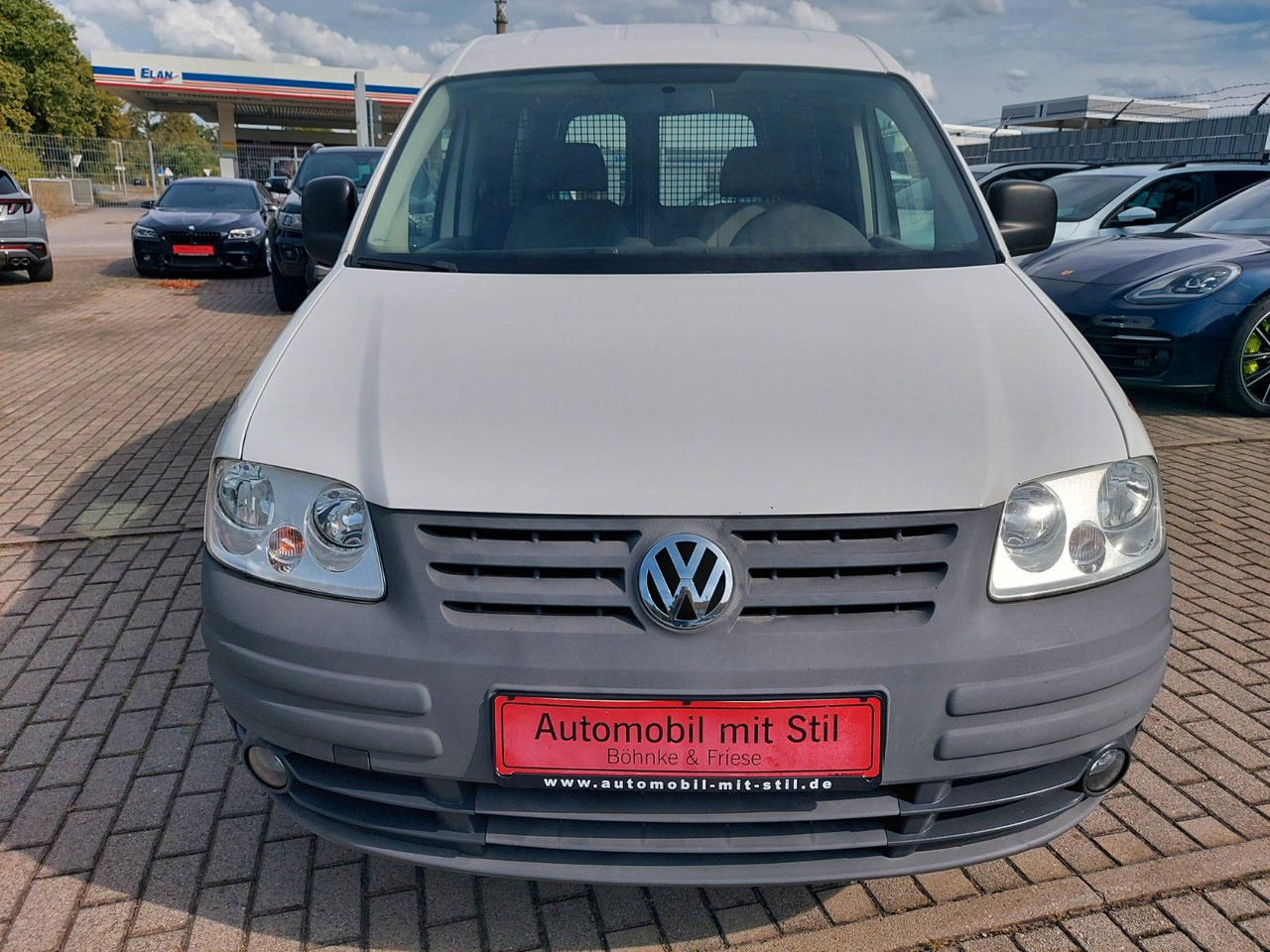 Volkswagen Caddy Kasten Kombi 1.9 TDi - Kisbusz: 3 kép. Volkswagen Caddy Kasten Kombi 1.9 TDi - Kisbusz: 3 kép.